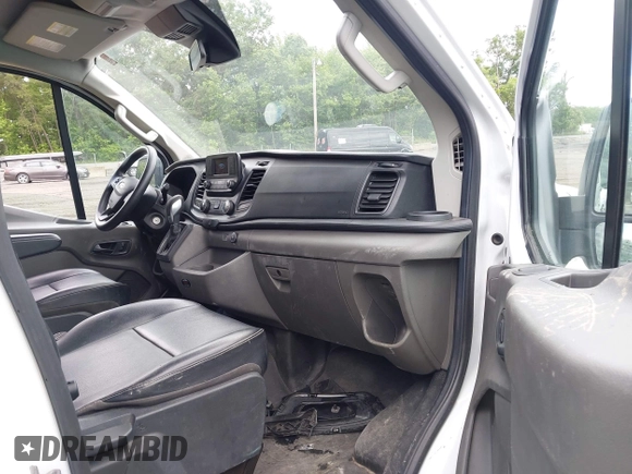 2020 Ford Transit Cargo z VIN 1FTBR2Y80LKB22354, wystawiony jako IAAI lot #42347579 z przebiegiem 64 513 mil mil oraz . Historia ofert i sprzedaży dostępna na DreamBid. Obrazek 5.