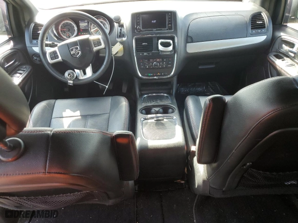 2019 Dodge Grand Caravan GT with VIN 2C4RDGEG3KR693911, listed as a Copart auction lot 71847894 with 130,541 mi miles and Salvage Title. Bid and sale history available at carsss.com. Image 8.