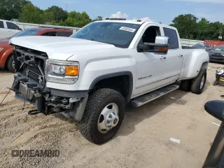 2016 GMC Sierra 3500HD Denali z VIN 1GT42YE84GF304755, wystawiony jako Copart lot #64882644 z przebiegiem 120 309 mil mil oraz Szkody całkowita. Historia ofert i sprzedaży dostępna na DreamBid. Obrazek 1.
