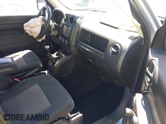 2013 Jeep Patriot Sport z VIN 1C4NJPBA1DD109325, wystawiony jako IAAI lot #42058365 z przebiegiem 155 523 mil mil oraz . Historia ofert i sprzedaży dostępna na DreamBid. Obrazek 5.