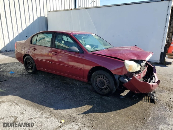 2007 Chevrolet Malibu LS w/1FL with VIN 1G1ZS58F17F200022, listed as a Copart auction lot 83070294 with 124,232 mi miles and Non Repairable. Bid and sale history available at carsss.com. Image 4.