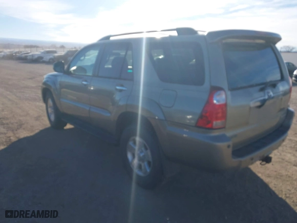 2006 Toyota 4Runner SR5 with VIN JTEBU14R568055724, listed as a IAAI auction lot 41450451 with 230,598 mi miles. Bid and sale history available at carsss.com. Image 3.