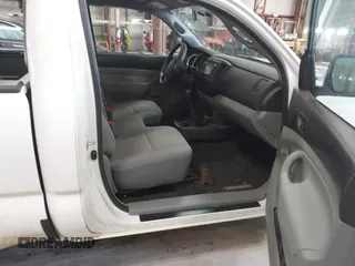 2014 Toyota Tacoma with VIN 5TFNX4CN2EX040661, listed as a IAAI auction lot 42061776 with 41,553 mi miles and . Bid and sale history available at DreamBid. Image 5.