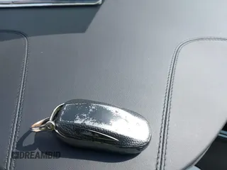 2017 Tesla Model X 90D z VIN 5YJXCBE20HF070235, wystawiony jako IAAI lot #42099344 z przebiegiem 57 686 mil mil oraz . Historia ofert i sprzedaży dostępna na DreamBid. Obrazek 11.