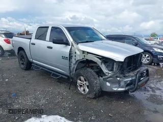 2017 Ram 1500 SSV z VIN 1C6RR7XT6HS675459, wystawiony jako IAAI lot #42247913 z przebiegiem 107 527 mil mil oraz . Historia ofert i sprzedaży dostępna na DreamBid. Obrazek 1.