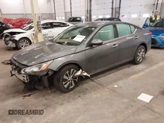 2020 Nissan Altima S z VIN 1N4BL4BV7LC190355, wystawiony jako IAAI lot #41667512 z przebiegiem 48 421 mil mil oraz . Historia ofert i sprzedaży dostępna na DreamBid. Obrazek 18.