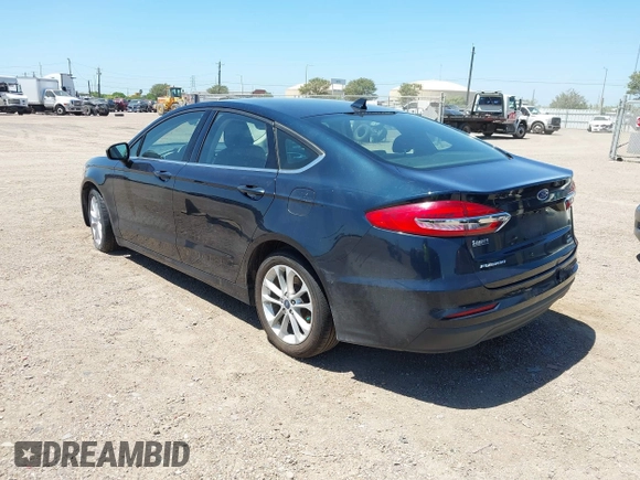 2020 Ford Fusion SE with VIN 3FA6P0HD8LR111256, listed as a IAAI auction lot 42032725 with 98,822 mi miles. Bid and sale history available at carsss.com. Image 3.