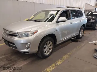 2011 Toyota Highlander Hybrid with VIN JTEBC3EH3B2001033, listed as a IAAI auction lot 41267972 with 209,095 mi miles. Bid and sale history available at carsss.com. Image 23.