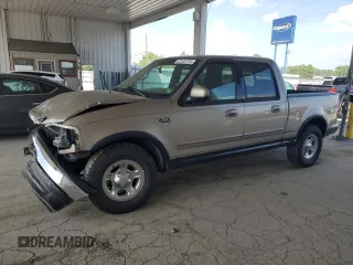 2001 Ford F-150 XLT with VIN 1FTRW07L11KB49920, listed as a Copart auction lot 62122775 with 227,175 mi miles and Salvage title. Bid and sale history available at DreamBid. Image 1.