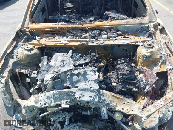 2020 Toyota Camry SE z VIN 4T1G11AK6LU909869, wystawiony jako IAAI lot #42071954 z przebiegiem 61 631 mil mil oraz . Historia ofert i sprzedaży dostępna na DreamBid. Obrazek 10.