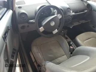 2003 Volkswagen Beetle GLS z VIN 3VWCK21Y33M326199, wystawiony jako Copart lot #54796685 z przebiegiem 142 574 mil mil oraz Szkoda całkowita • Salvage title. Historia ofert i sprzedaży dostępna na DreamBid. Obrazek 8.