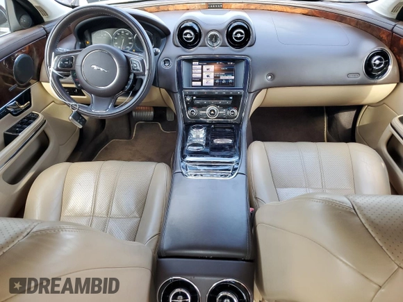 2013 Jaguar XJ z VIN SAJWA1C75D8V54004, wystawiony jako Copart lot #76922464 z przebiegiem 107 175 mil mil oraz Szkoda całkowita • Salvage title. Historia ofert i sprzedaży dostępna na DreamBid. Obrazek 8.