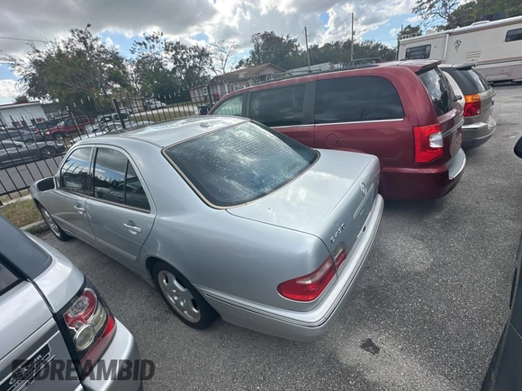 2002 Mercedes-Benz E-Class with VIN WDBJF70JX2B491915, listed as a Copart auction lot 86581554 with 206,224 mi miles and Clean Title. Bid and sale history available at carsss.com. Image 3.