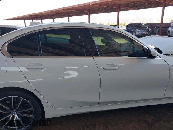 2022 BMW 3 Series 330i с VIN 3MW5R1J01N8C47893, выставлен на аукционе IAAI как лот 42312006 с пробегом 25 430 миль миль и . История ставок и продаж доступна на DreamBid. Изображение 13.