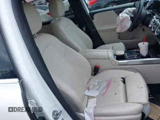 2021 Mercedes-Benz GLB 250 с VIN W1N4M4GB1MW091148, выставлен на аукционе IAAI как лот 42251648 с пробегом 67 415 миль миль и . История ставок и продаж доступна на DreamBid. Изображение 5.