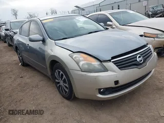 2009 Nissan Altima SL with VIN 1N4AL21E59N470273, listed as a IAAI auction lot 42030524 with 184,286 mi miles and . Bid and sale history available at carsss.com. Image 1.