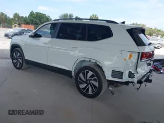 2024 Volkswagen Atlas SE z VIN 1V2JR2CA1RC616729, wystawiony jako IAAI lot #42049460 z przebiegiem 3 718 mil mil oraz . Historia ofert i sprzedaży dostępna na DreamBid. Obrazek 3.