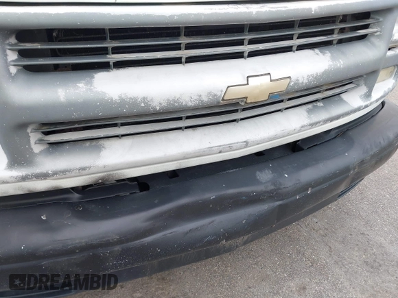 2000 Chevrolet City Express Cargo z VIN 1GCFG15W5Y1120830, wystawiony jako IAAI lot #42495576 z przebiegiem 266 346 mil mil oraz . Historia ofert i sprzedaży dostępna na DreamBid. Obrazek 13.
