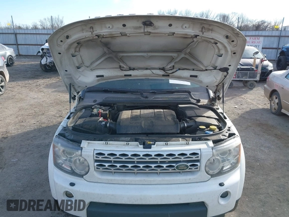 2013 Land Rover LR4 z VIN SALAB2D45DA686228, wystawiony jako IAAI lot #41368323 z przebiegiem 182 098 mil mil oraz . Historia ofert i sprzedaży dostępna na DreamBid. Obrazek 10.