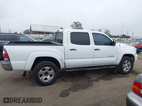 2014 Toyota Tacoma PreRunner with VIN 3TMJU4GNXEM172008, listed as a IAAI auction lot 42427701 with 164,987 mi miles and . Bid and sale history available at DreamBid. Image 14.