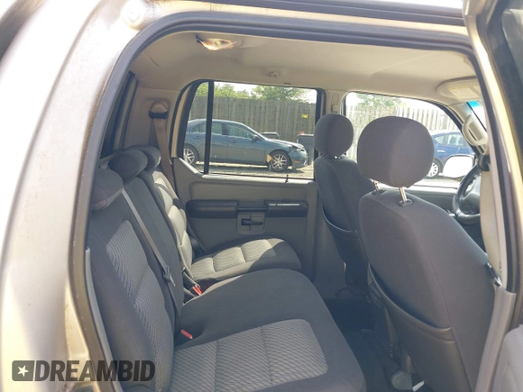 2003 Ford Explorer Sport Trac XLS с VIN 1FMDU77E73UC28215, выставлен на аукционе IAAI как лот 42582627 с пробегом 184 089 миль миль и . История ставок и продаж доступна на DreamBid. Изображение 8.