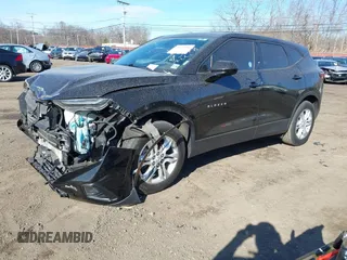 2021 Chevrolet Blazer LT z VIN 3GNKBCRS3MS565308, wystawiony jako IAAI lot #41675966 z przebiegiem 76 588 mil mil oraz . Historia ofert i sprzedaży dostępna na DreamBid. Obrazek 17.
