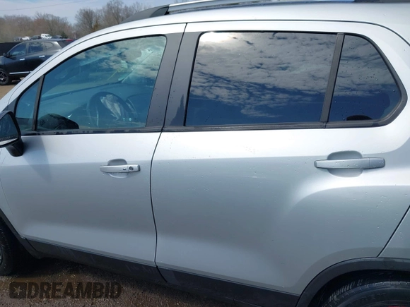 2020 Chevrolet Trax LT with VIN 3GNCJLSBXLL310309, listed as a IAAI auction lot 41893367 with 93,418 mi miles and . Bid and sale history available at DreamBid. Image 14.