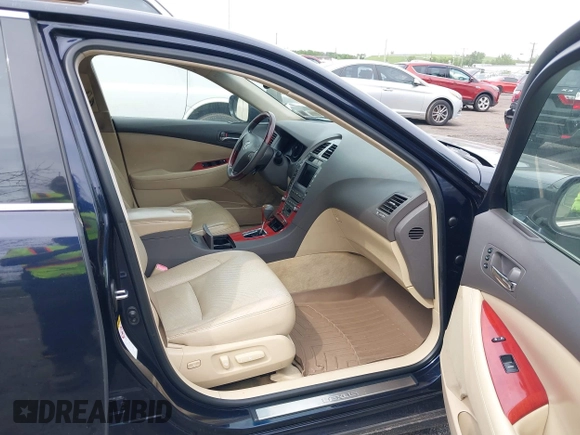 2008 Lexus ES 330 z VIN JTHBJ46G882249940, wystawiony jako IAAI lot #42368519 z przebiegiem 145 639 mil mil oraz . Historia ofert i sprzedaży dostępna na DreamBid. Obrazek 5.