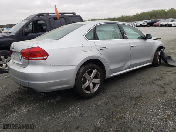 2013 Volkswagen Passat SE w/Sunroof with VIN 1VWBH7A37DC106854, listed as a Copart auction lot 51407465 with 141,850 mi miles and Salvage Title. Bid and sale history available at carsss.com. Image 3.