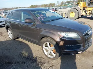 2010 Audi Q7 3.6L Premium Plus with VIN WA1LYAFE2AD006417, listed as a IAAI auction lot 41312214 with 122,281 mi miles. Bid and sale history available at carsss.com. Image 1.