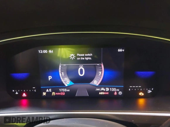 2024 Volkswagen Tiguan S with VIN 3VVFB7AX2RM134769, listed as a IAAI auction lot 42462792 with 1,733 mi miles and . Bid and sale history available at DreamBid. Image 7.