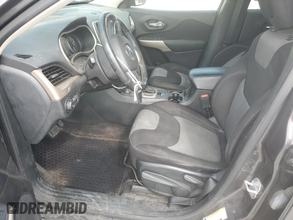 2018 Jeep Cherokee Latitude Tech Connect z VIN 1C4PJMCB4JD588804, wystawiony jako Copart lot #59859525 z przebiegiem 89 217 mil mil oraz Szkoda całkowita • Salvage title. Historia ofert i sprzedaży dostępna na DreamBid. Obrazek 7.
