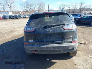 2019 Jeep Cherokee Trailhawk with VIN 1C4PJMBX6KD399568, listed as a IAAI auction lot 41645861 with 75,807 mi miles and . Bid and sale history available at DreamBid. Image 16.
