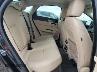 2017 Jaguar XF 35t Prestige with VIN SAJBE4BV6HCY30939, listed as a Copart auction lot 86361114 with 61,814 mi miles and Salvage Title. Bid and sale history available at carsss.com. Image 10.