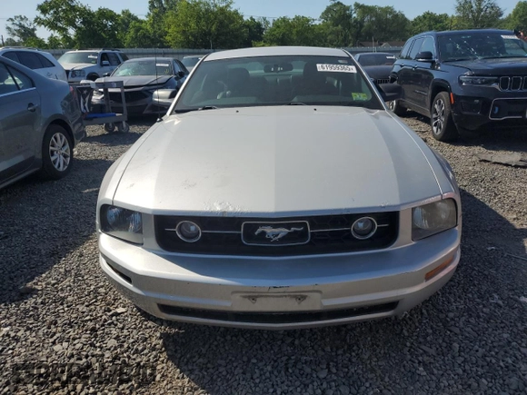 2006 Ford Mustang Standard with VIN 1ZVFT80NX65177384, listed as a Copart auction lot 61959365 with 154,748 mi miles and Salvage title. Bid and sale history available at DreamBid. Image 5.