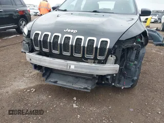 2017 Jeep Cherokee Sport с VIN 1C4PJLABXHW663243, выставлен на аукционе IAAI как лот 42174849 с пробегом 82 480 миль миль и . История ставок и продаж доступна на DreamBid. Изображение 6.