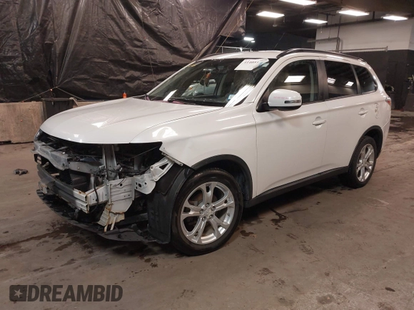 2015 Mitsubishi Outlander SE with VIN JA4AZ3A39FZ012490, listed as a IAAI auction lot 41405104 with 95,131 mi miles and . Bid and sale history available at DreamBid. Image 2.