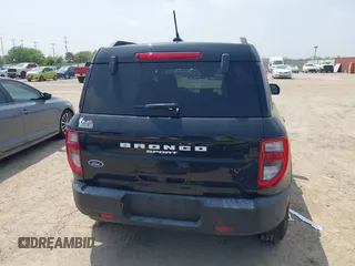 2024 Ford Bronco Sport Big Bend z VIN 3FMCR9B61RRE22036, wystawiony jako IAAI lot #41909791 z przebiegiem 12 984 mil mil oraz . Historia ofert i sprzedaży dostępna na DreamBid. Obrazek 17.