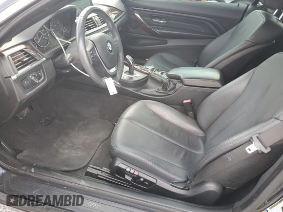 2014 BMW 4 Series 428i z VIN WBA3V5C52EP751180, wystawiony jako Copart lot #52514525 z przebiegiem 105 812 mil mil oraz Szkoda całkowita • Salvage title. Historia ofert i sprzedaży dostępna na DreamBid. Obrazek 7.