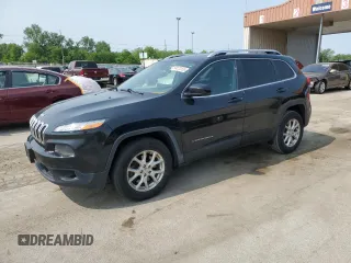 2015 Jeep Cherokee Latitude z VIN 1C4PJMCS1FW744972, wystawiony jako Copart lot #59673355 z przebiegiem 217 250 mil mil oraz Czysty tytuł • Clean title. Historia ofert i sprzedaży dostępna na DreamBid. Obrazek 1.