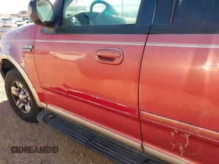 1998 Ford Expedition XLT with VIN 1FMRU17L7WLC03522, listed as a IAAI auction lot 41435642 with 239,787 mi miles. Bid and sale history available at carsss.com. Image 6.
