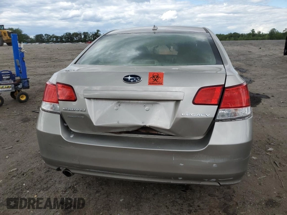 2014 Subaru Legacy Premium z VIN 4S3BMCC68E3005614, wystawiony jako Copart lot #57376495 z przebiegiem Nie podano mil oraz Szkoda całkowita • Salvage title. Historia ofert i sprzedaży dostępna na DreamBid. Obrazek 6.