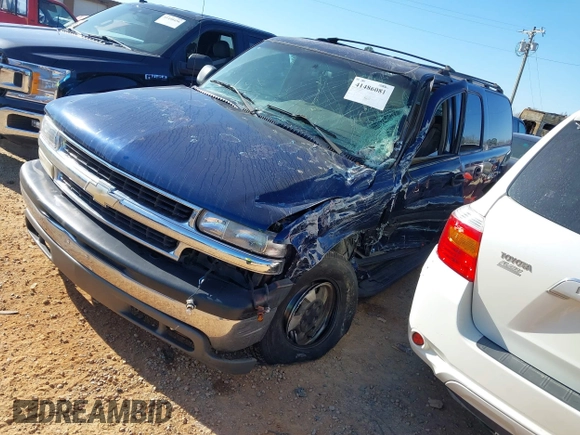 2002 Chevrolet Suburban LS with VIN 3GNEC16ZX2G275244, listed as a IAAI auction lot 41486081 with 1 mi miles. Bid and sale history available at carsss.com. Image 2.