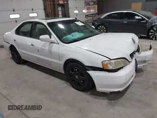 2000 Acura TL with VIN 19UUA5662YA015081, listed as a IAAI auction lot 41639430 with 133,577 mi miles. Bid and sale history available at carsss.com. Image 1.