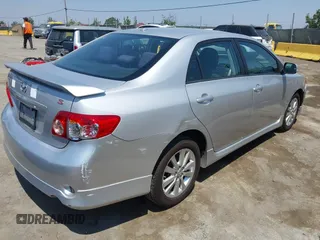 2010 Toyota Corolla z VIN 2T1BU4EE3AC500511, wystawiony jako IAAI lot #42731216 z przebiegiem 143 255 mil mil oraz . Historia ofert i sprzedaży dostępna na DreamBid. Obrazek 4.