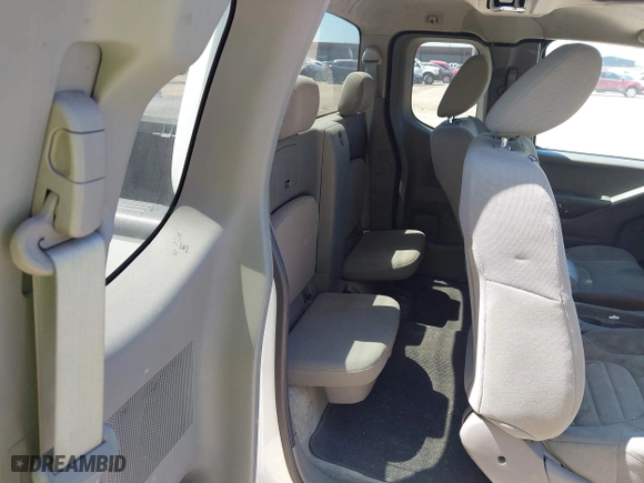 2016 Nissan Frontier S with VIN 1N6BD0CT6GN763783, listed as a IAAI auction lot 41976206 with 104,447 mi miles. Bid and sale history available at carsss.com. Image 8.