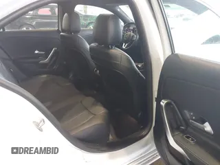 2020 Mercedes-Benz A 220 z VIN W1K3G4EB8LJ207430, wystawiony jako IAAI lot #42177595 z przebiegiem 56 148 mil mil oraz . Historia ofert i sprzedaży dostępna na DreamBid. Obrazek 8.