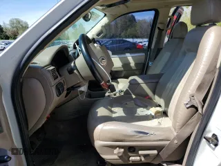 2004 Mercury Mountaineer Convenience с VIN 4M2DU86W34ZJ44525, выставлен на аукционе Copart как лот 53150595 с пробегом 239 830 миль миль и Списание • Salvage title. История ставок и продаж доступна на DreamBid. Изображение 7.