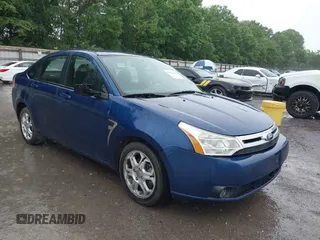 2008 Ford Focus SE z VIN 1FAHP35N58W243547, wystawiony jako IAAI lot #42251832 z przebiegiem 155 554 mil mil oraz . Historia ofert i sprzedaży dostępna na DreamBid. Obrazek 1.