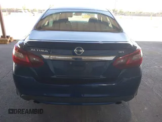 2018 Nissan Altima 2.5 SR with VIN 1N4AL3AP3JC148805, listed as a IAAI auction lot 42148950 with 145,850 mi miles. Bid and sale history available at carsss.com. Image 17.